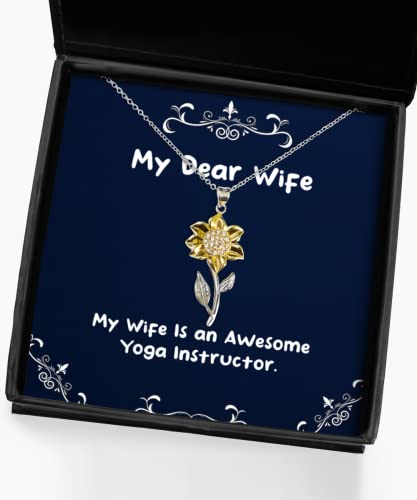 Mi esposa es una instructora de yoga increíble. Collar con colgante de girasol para esposa, regalos divertidos para esposas, joyas para, ideas de regalos para esposas, guía de regalos para esposas, los mejores regalos para esposas