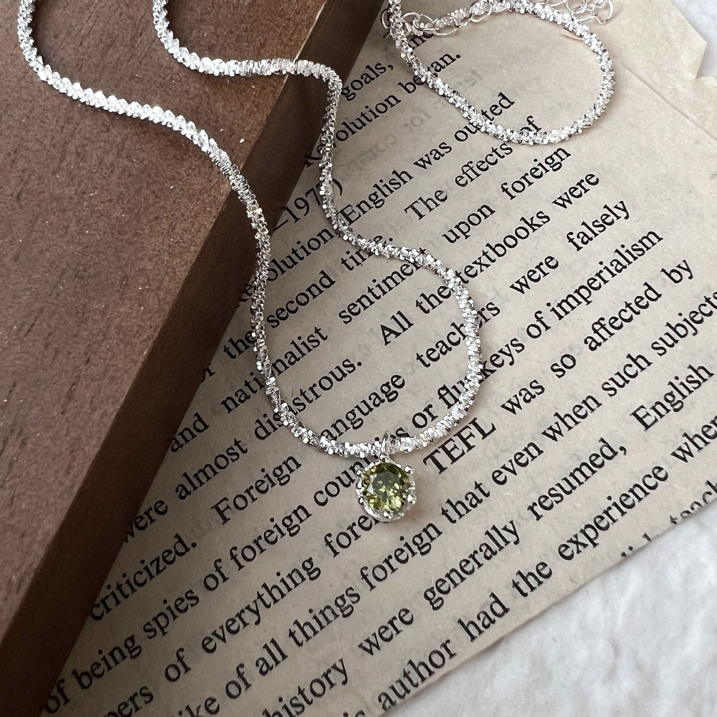 S925 Sterling Silver Grandmother Green Vermiculite Sparkling Necklace, 16.14-19.69 in