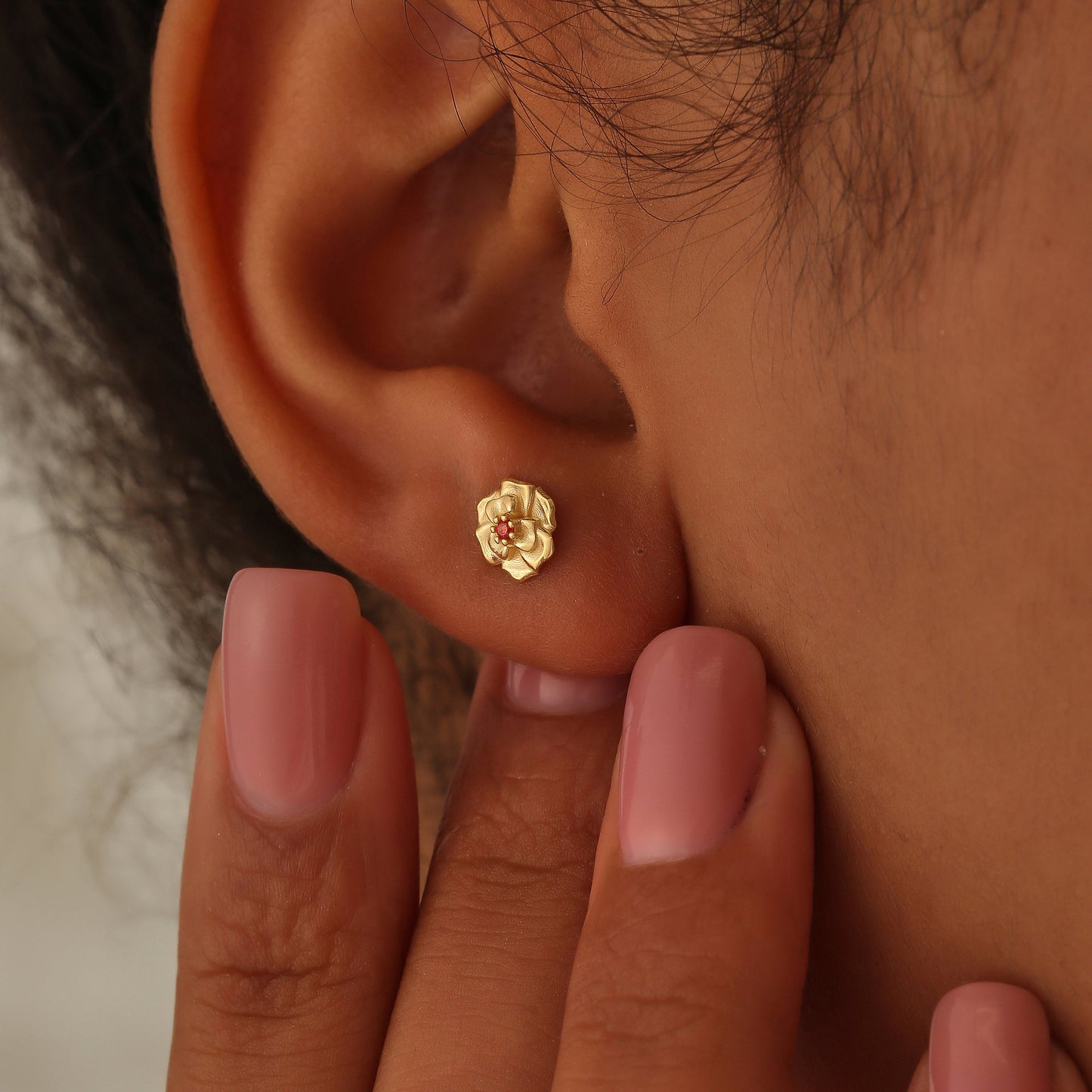 Birth Flower Stud Earrings - Gold-Plated Hypoallergenic Flower Earrings