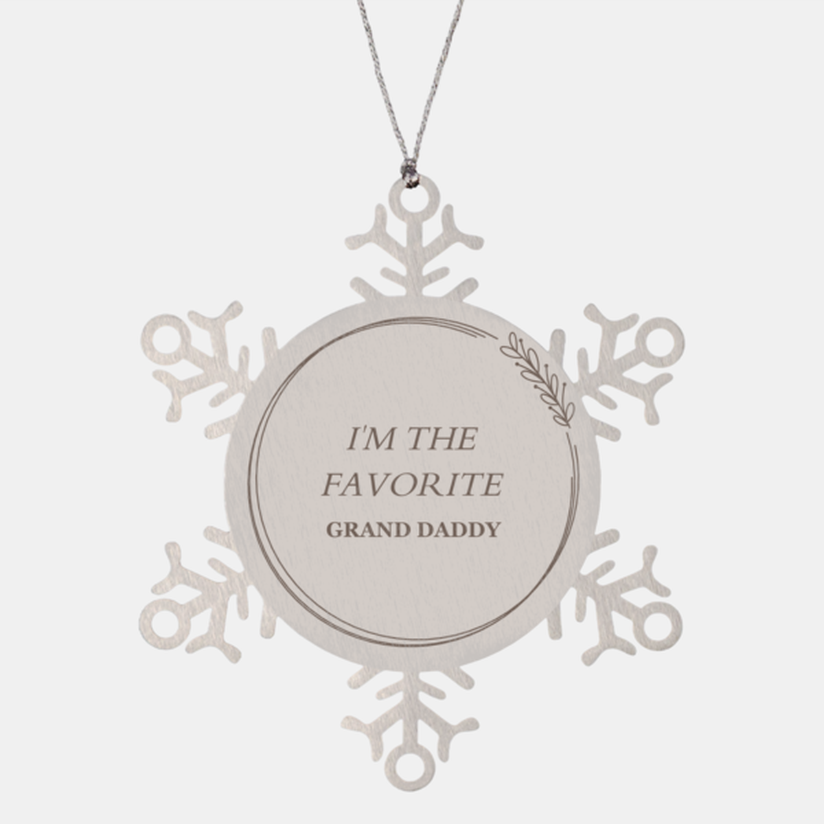 Grand Daddy Snowflake Ornament - Celebrate Holidays with Unique Engraved Gift for Grand Daddy Who is the Favorite - Perfect Christmas Decoration and Family Keepsake