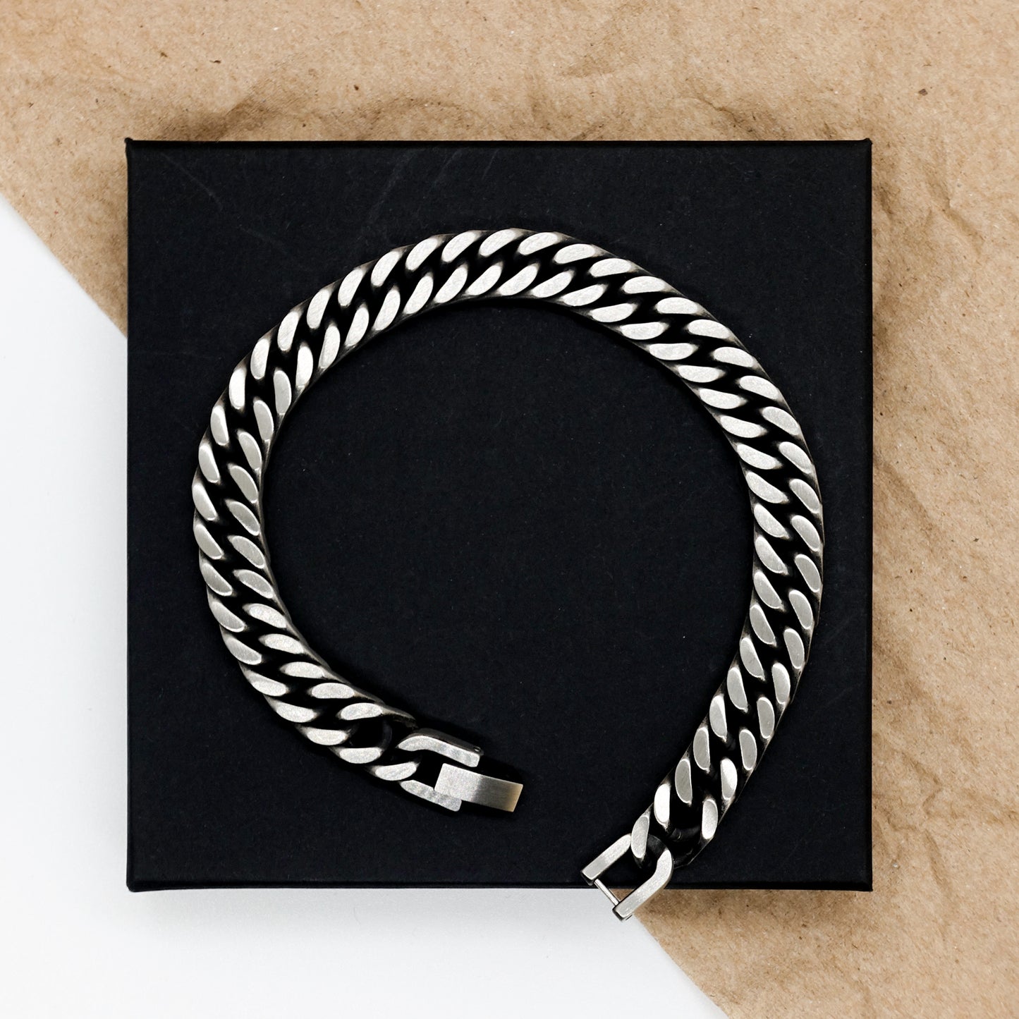 Regalos para Coach, En un mundo donde puedes ser cualquier cosa, Pulsera de cadena de eslabones cubanos de agradecimiento por cumpleaños para hombres, mujeres, amigos, compañeros de trabajo